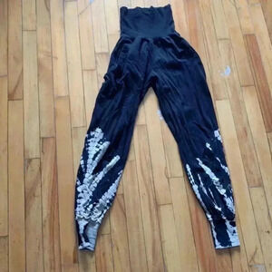 Young  fabulous & broke